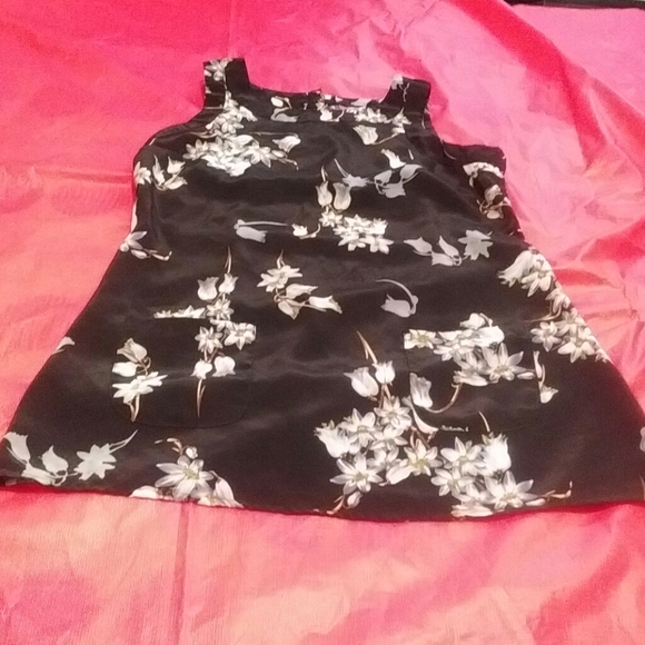 🌼🍀 Dress - Picture 4 of 10